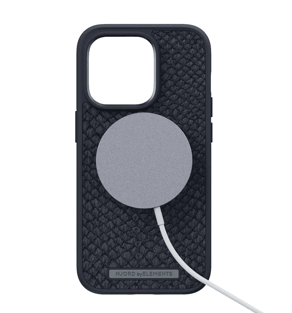Чехол Njord Salmon Leather MagSafe Case Black для iPhone 14 Pro (NA43SL00)