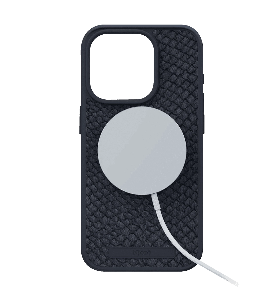 Чехол Njord Salmon Leather MagSafe Case Black для iPhone 15 Pro Max (NA54SL00)