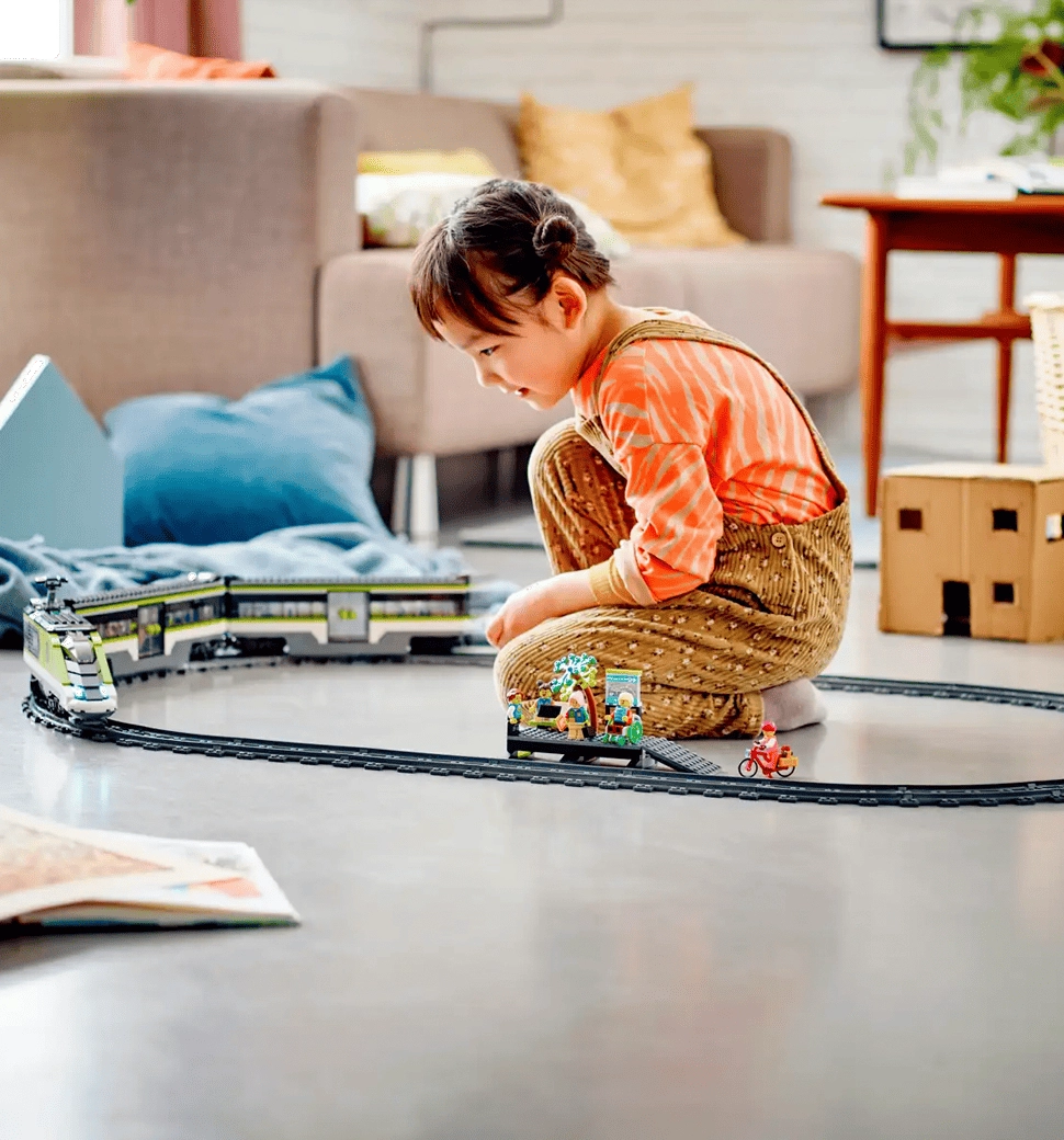 Конструктор LEGO City Trains Пасажирський потяг-експрес