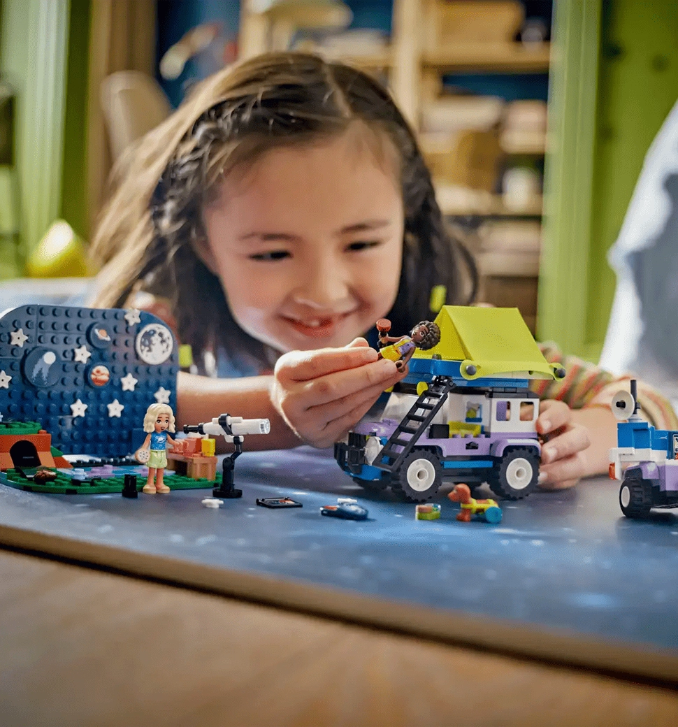 Конструктор LEGO Friends Кемпінговий автомобіль для спостереження за зірками