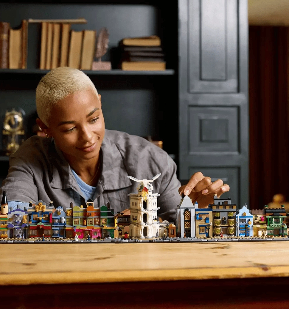 Конструктор LEGO Harry Potter Алея Діаґон. Чаклунські крамниці