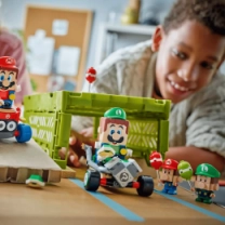 Конструктор LEGO Super Mario Mario Kart – Baby Mario vs. Baby Luigi