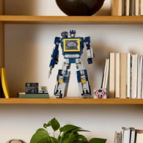 Конструктор LEGO Icons Transformers: Саундвейв