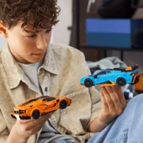 Конструктор LEGO Speed Champions Lamborghini Revuelto та Huracan STO
