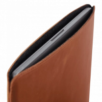 Кожаный чехол INCARNE Gamma Plus MacBook Air 13" 2018-2022 коньяк