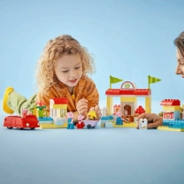 Конструктор LEGO DUPLO Peppa Pig Супермаркет Пеппи