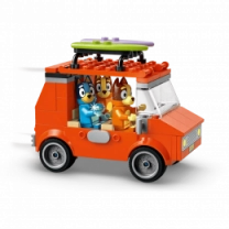 Конструктор LEGO Bluey Пляж и семейная поездка на автомобиле Блуи