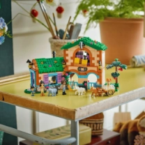 Конструктор LEGO Friends Ранчо и конюшня с пони