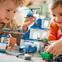 Конструктор LEGO City Полицейский участок