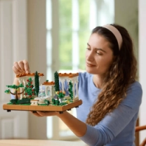 Конструктор LEGO Icons Сад фонтанов