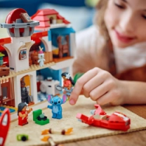 LEGO Disney Lilo Stitch Beach House (43268)