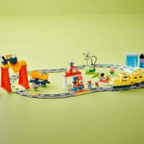 Конструктор LEGO DUPLO Town Большой интерактивный общественный поезд